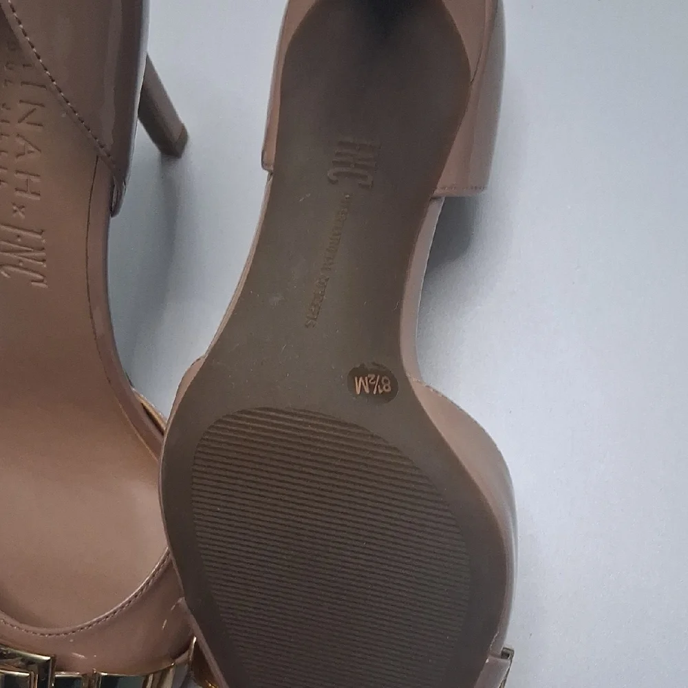 Chic Tan Heels with Gold Accent - Picture 3 of 6